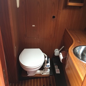 ヨットのトイレ