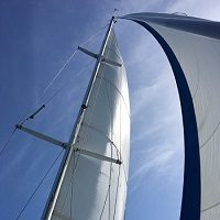 ヨットを速く走らせる15のヒント